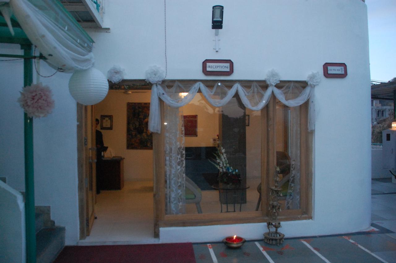 Hotel Karnavati Ābu Exteriör bild
