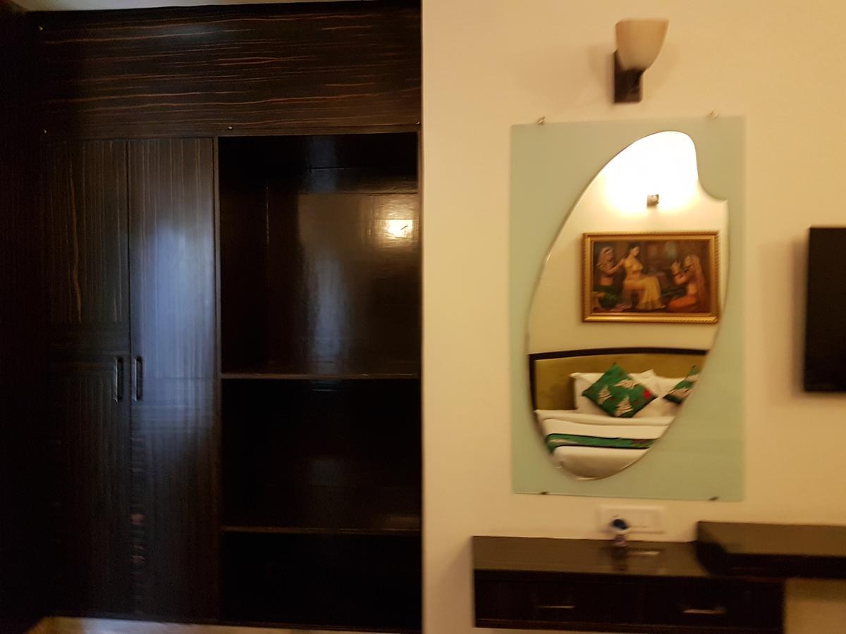 Hotel Karnavati Ābu Exteriör bild